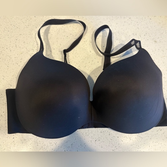Maidenform Classic Black Bra - Picture 1 of 3